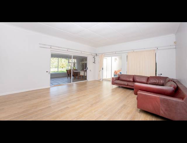 4 BEDROOM HOUSE FOR SALE IN BEACON BAY